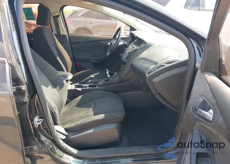 2015 Ford Focus Se z USA, uszkodzony, nr VIN 1FADP3FE8FL334095